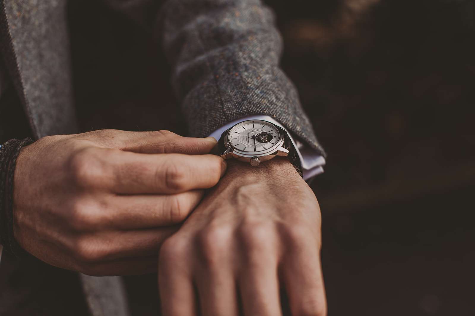 detail photo of grooms watch